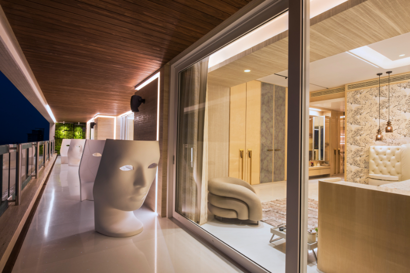 Um apartamento de luxo com um apelo de luxo transcendente por ZZ Architects