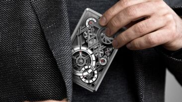 Este relógio de bolso esqueleto não é apenas um relógio, é uma obra de arte horológica de paisagem